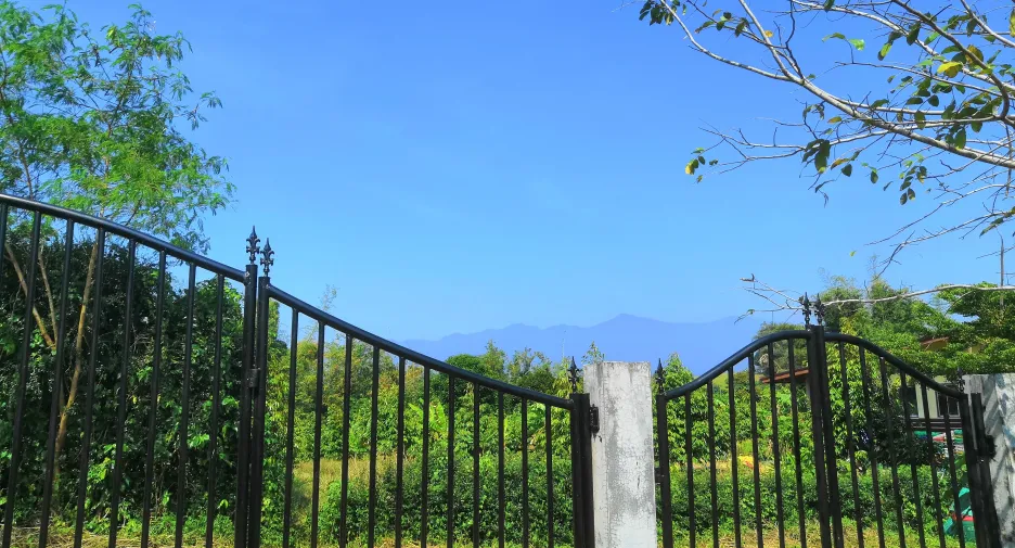 For sale 5 bedrooms house in Pong Nam Ron, Chanthaburi