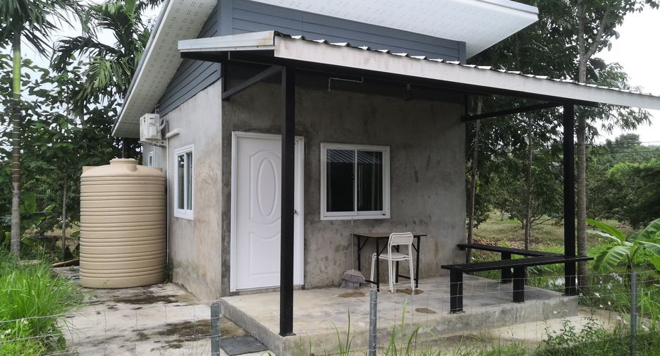 For sale 5 bedrooms house in Pong Nam Ron, Chanthaburi