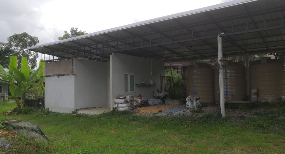 For sale 5 bedrooms house in Pong Nam Ron, Chanthaburi
