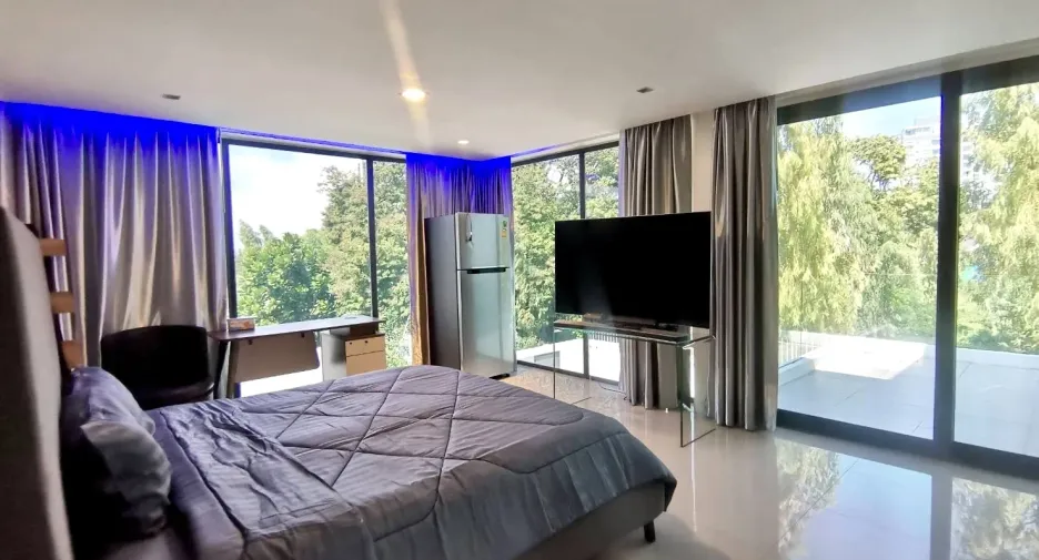 À vendre et à louer 6 chambres villa à Bang Lamung, Chonburi