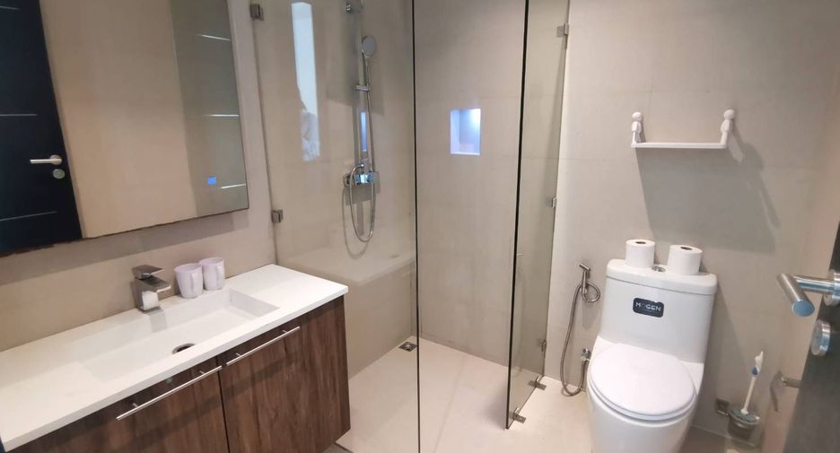 À vendre et à louer 6 chambres villa à Bang Lamung, Chonburi