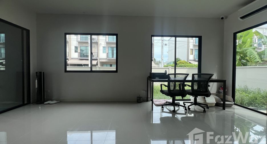For sale and for rent 3 bedrooms townhouse in Prawet, Bangkok