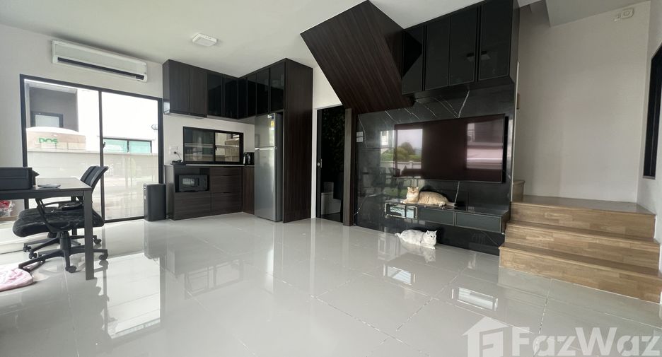 For sale and for rent 3 bedrooms townhouse in Prawet, Bangkok