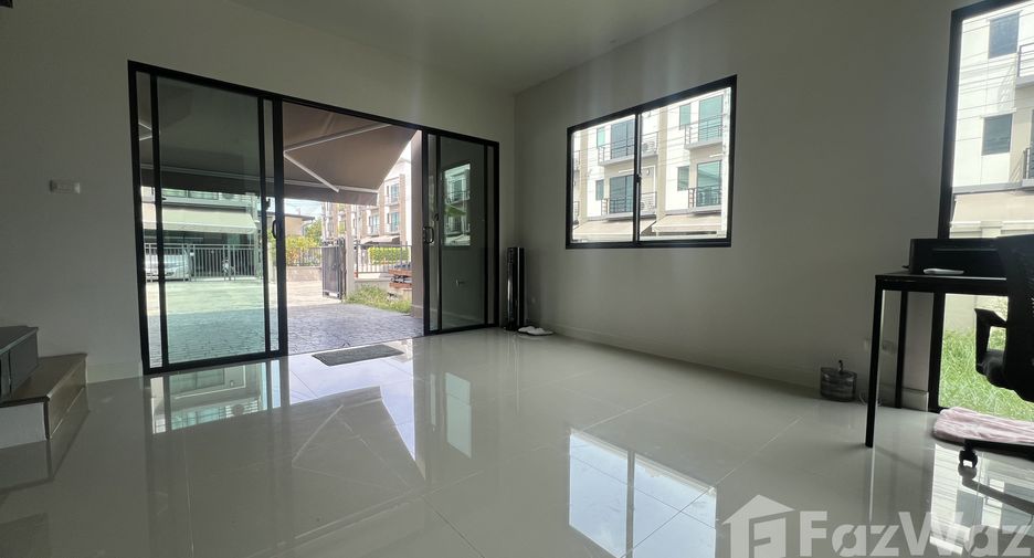 For sale and for rent 3 bedrooms townhouse in Prawet, Bangkok