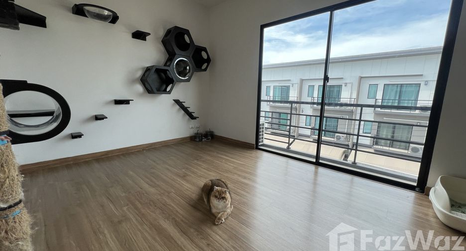 For sale and for rent 3 bedrooms townhouse in Prawet, Bangkok