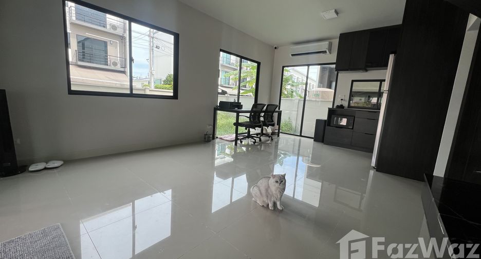 For sale and for rent 3 bedrooms townhouse in Prawet, Bangkok