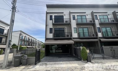 出售 和 出租 3 卧室 联排别墅 在 Prawet, 曼谷