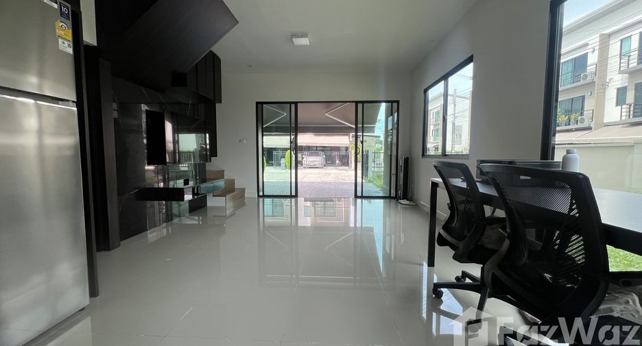 For sale and for rent 3 bedrooms townhouse in Prawet, Bangkok