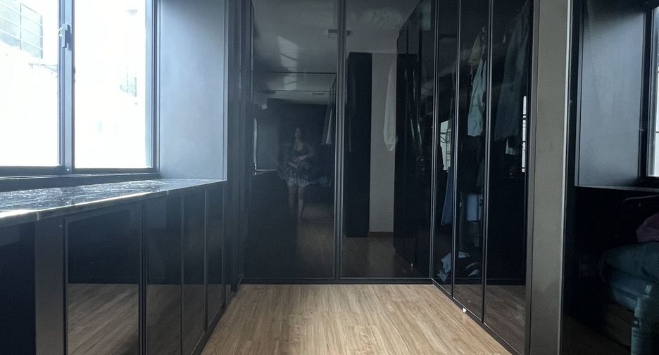 For sale and for rent 3 bedrooms townhouse in Prawet, Bangkok