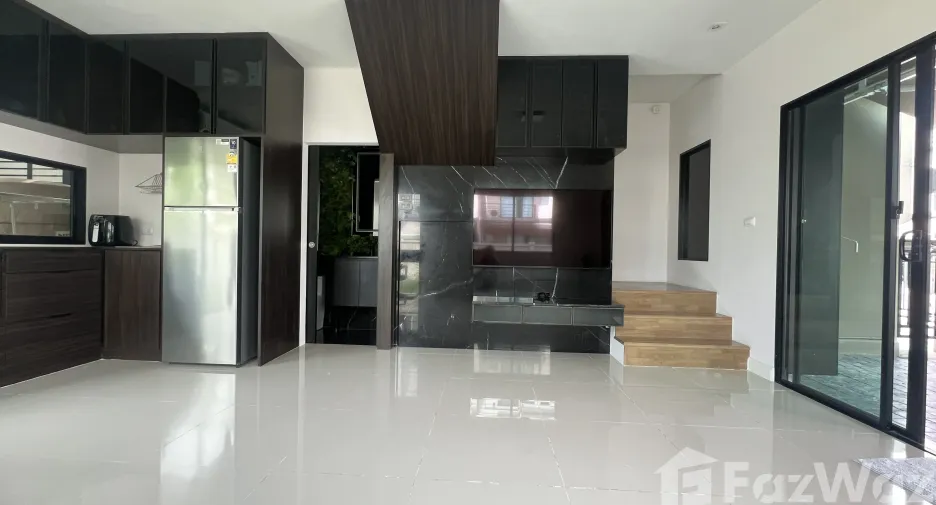 For sale and for rent 3 bedrooms townhouse in Prawet, Bangkok