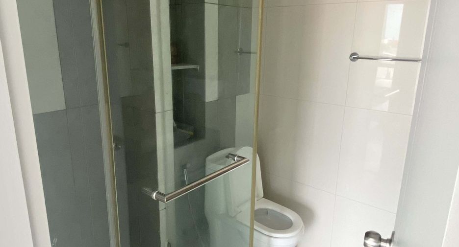 À vendre 1 chambre condo à Lat Phrao, Bangkok
