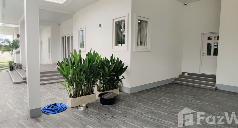 For sale 3 bedrooms villa in Hua Hin, Prachuap Khiri Khan