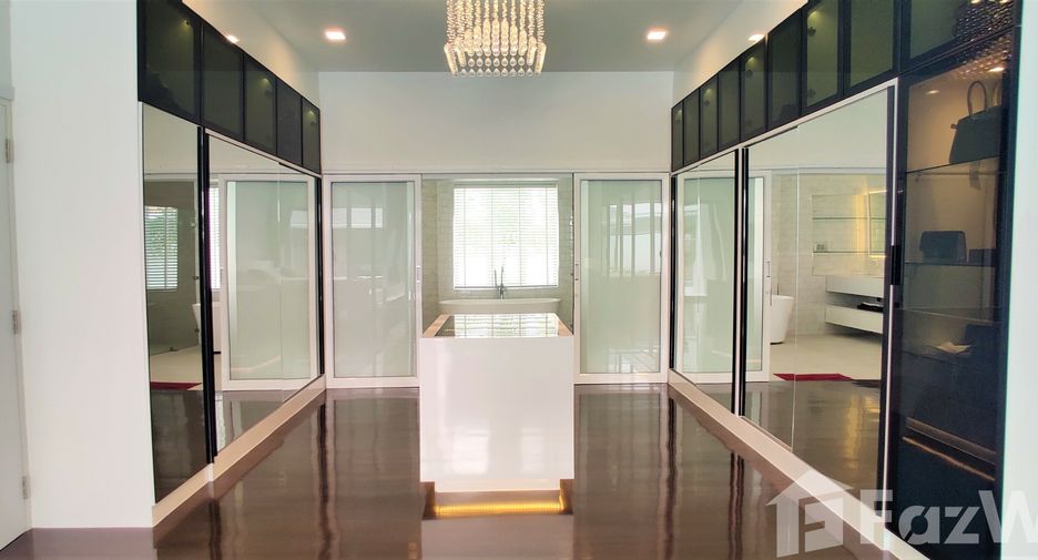 For sale 3 bedrooms villa in Hua Hin, Prachuap Khiri Khan