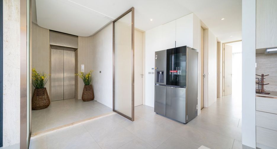 For sale 3 bedrooms condo in Kathu, Phuket