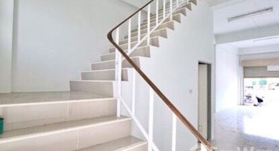 For sale 2 bedrooms townhouse in Bang Lamung, Chonburi