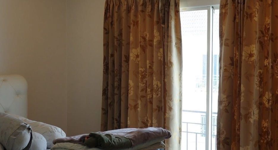 For sale and for rent 4 bedrooms townhouse in Yan Nawa, Bangkok