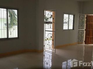 À vendre et à louer 3 chambres maison à Bang Lamung, Chonburi