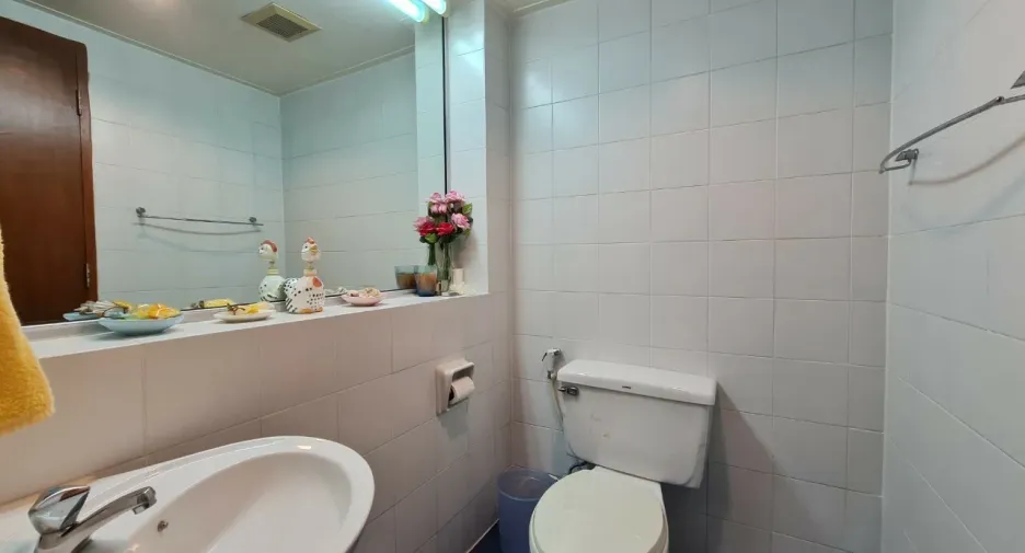 For sale 2 bedrooms condo in Cha Am, Phetchaburi
