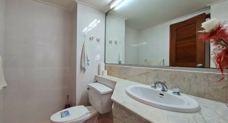 For sale 2 bedrooms condo in Cha Am, Phetchaburi