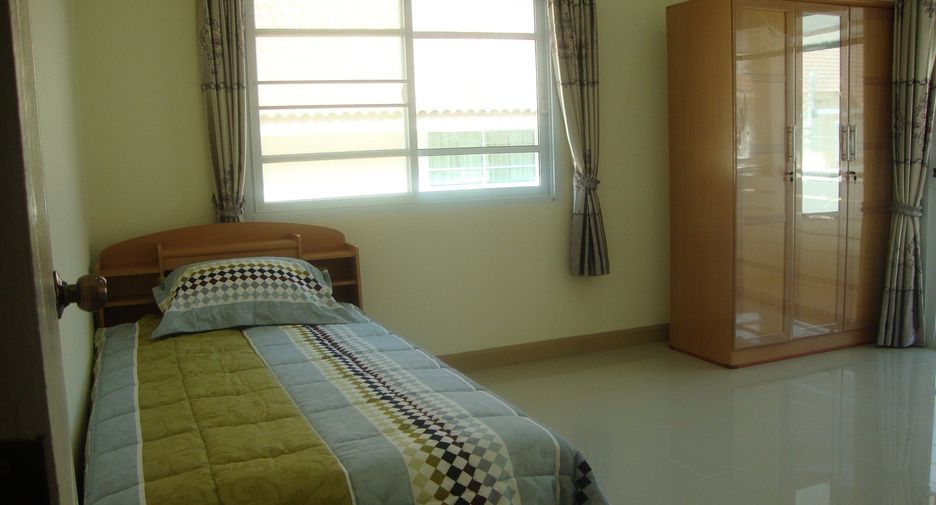 For rent 4 bedrooms house in Mueang Khon Kaen, Khon Kaen
