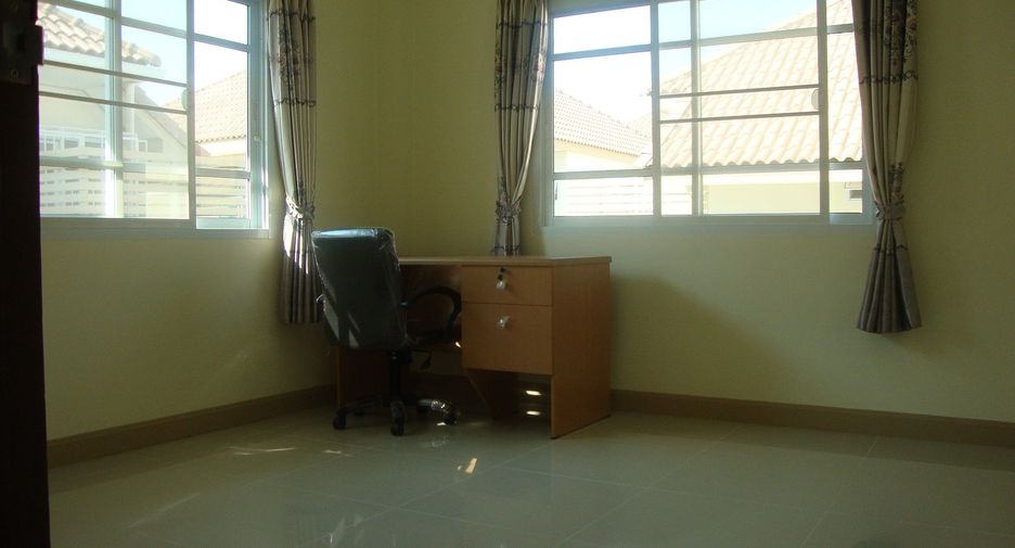 For rent 4 bedrooms house in Mueang Khon Kaen, Khon Kaen