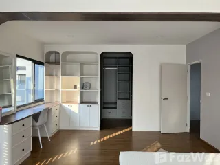 出租 4 卧室 独立屋 在 Mueang Pathum Thani, Pathum Thani