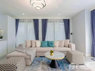 À vendre 5 chambres villa à Bang Lamung, Chonburi