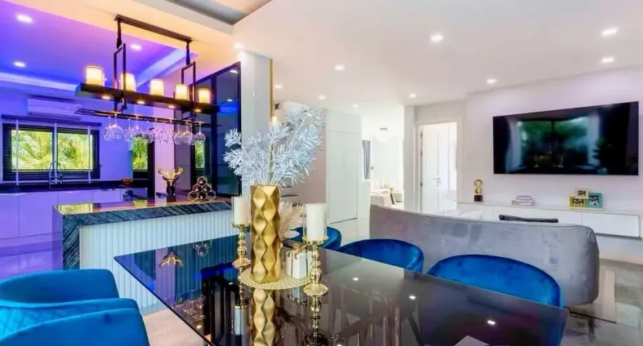For sale 5 bedrooms villa in Bang Lamung, Chonburi