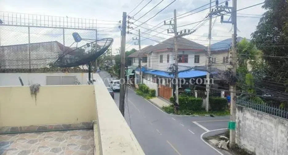 À vendre 3 chambres maison de ville à Phutthamonthon, Nakhon Pathom