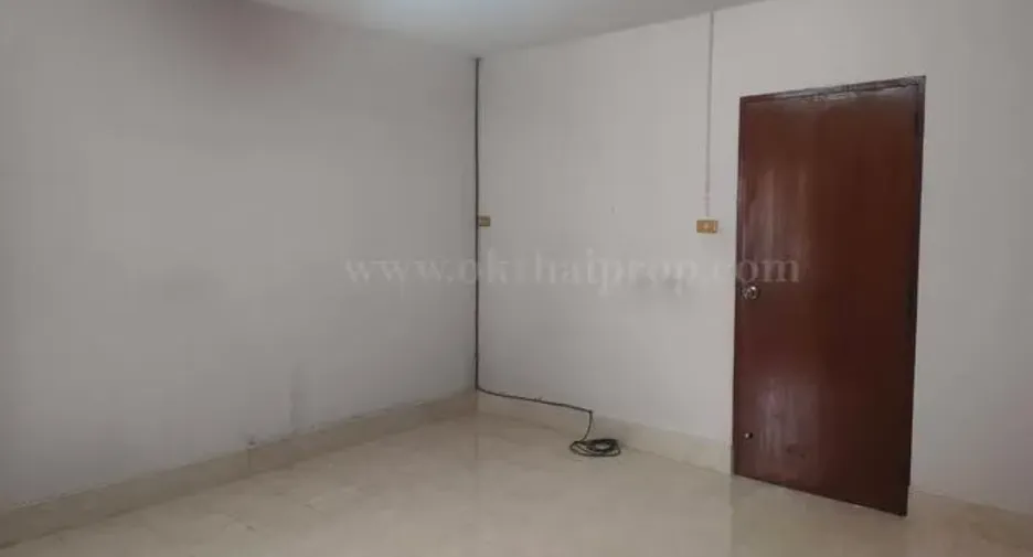 À vendre 3 chambres maison de ville à Phutthamonthon, Nakhon Pathom