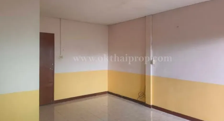 À vendre 3 chambres maison de ville à Phutthamonthon, Nakhon Pathom
