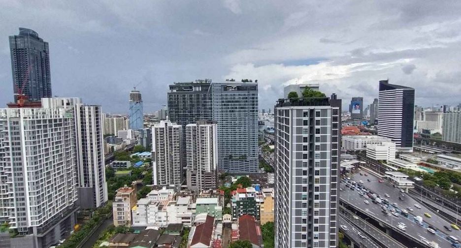 For sale studio condo in Huai Khwang, Bangkok