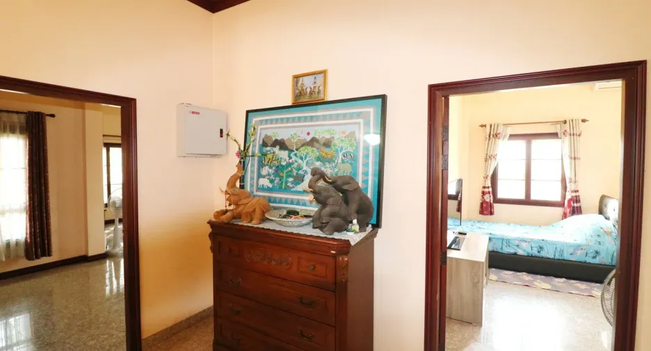 For sale 4 bedrooms house in Mueang Udon Thani, Udon Thani