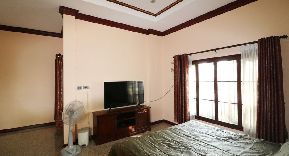 For sale 4 bedrooms house in Mueang Udon Thani, Udon Thani