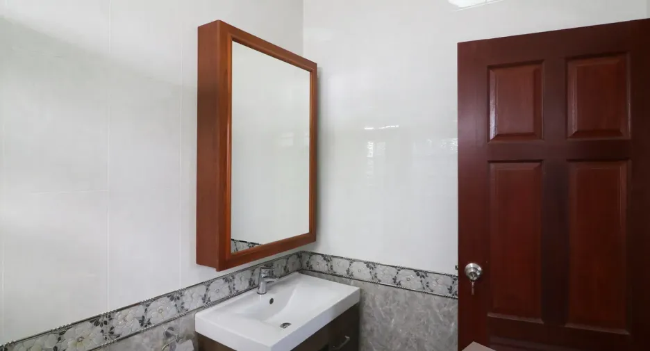 For sale 4 bedrooms house in Mueang Udon Thani, Udon Thani