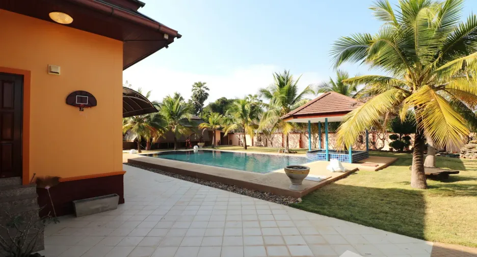 For sale 4 bedrooms house in Mueang Udon Thani, Udon Thani