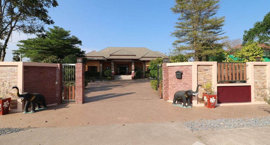For sale 4 bedrooms house in Mueang Udon Thani, Udon Thani