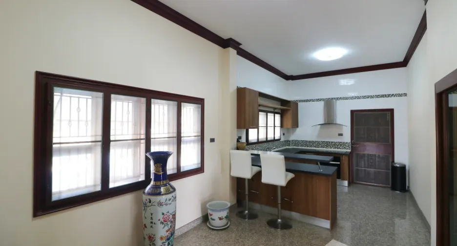 For sale 4 bedrooms house in Mueang Udon Thani, Udon Thani