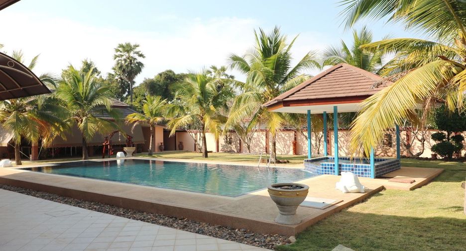 For sale 4 bedrooms house in Mueang Udon Thani, Udon Thani