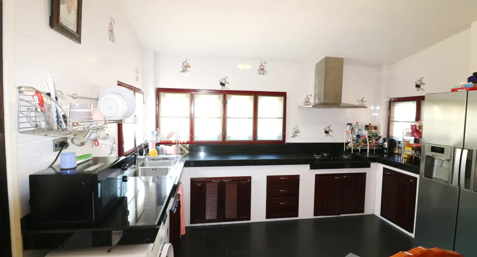 For sale 4 bedrooms house in Mueang Udon Thani, Udon Thani