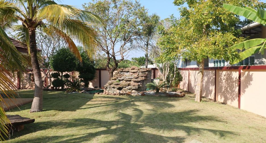 For sale 4 bedrooms house in Mueang Udon Thani, Udon Thani
