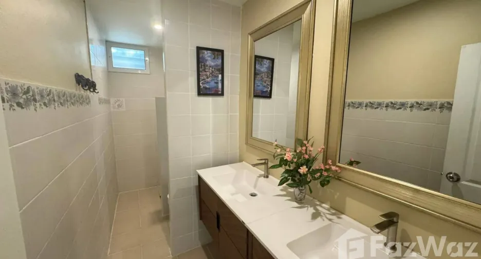 For sale 4 bedrooms house in Bang Lamung, Chonburi