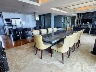 For sale and for rent 3 bedrooms condo in Yan Nawa, Bangkok