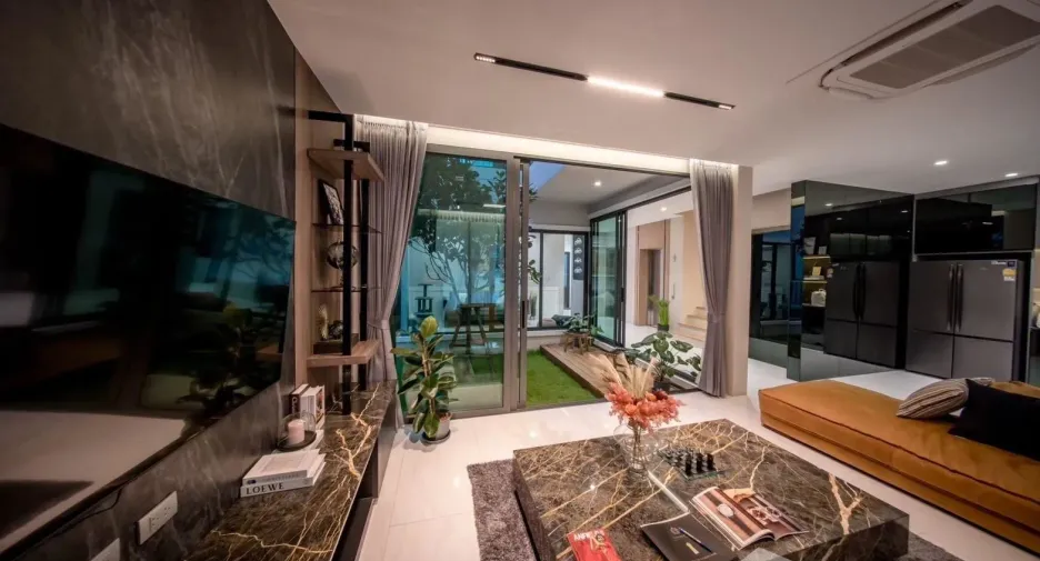 For sale 4 bedrooms house in Bang Khen, Bangkok