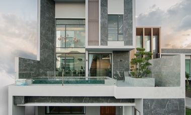 For sale 4 bedrooms house in Bang Khen, Bangkok
