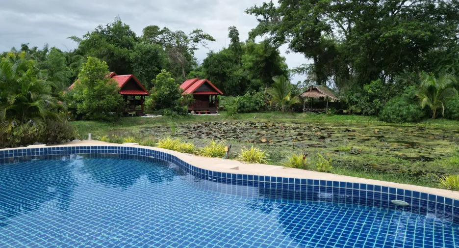 For sale 9 bedrooms house in Kumphawapi, Udon Thani