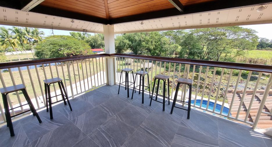For sale 9 bedrooms house in Kumphawapi, Udon Thani