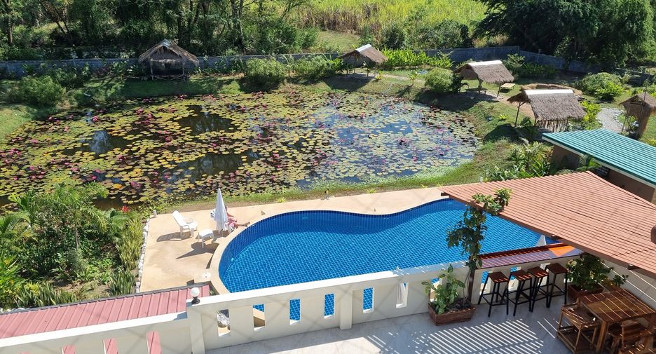 For sale 9 bedrooms house in Kumphawapi, Udon Thani
