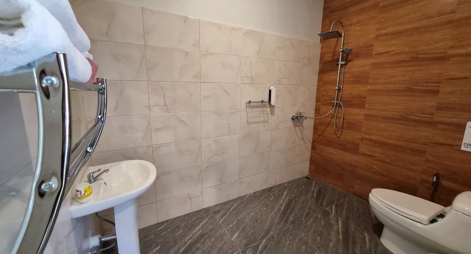 For sale 9 bedrooms house in Kumphawapi, Udon Thani