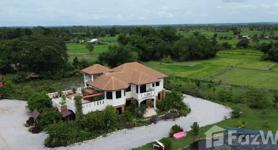 For sale 9 bedrooms house in Kumphawapi, Udon Thani